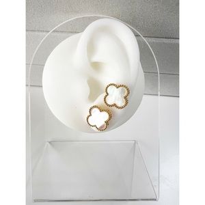 18k Solid Gold Clover Earring , AU750 Stamped